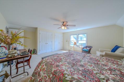 8 Creekside Way Asheville NC 28804