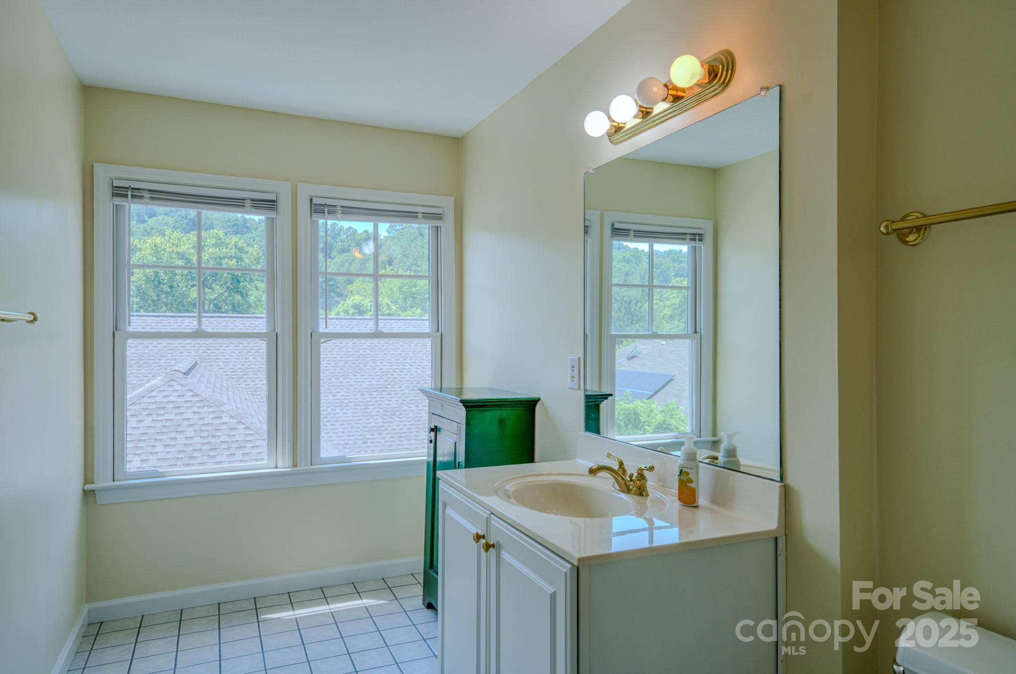 8 Creekside Way Asheville NC 28804