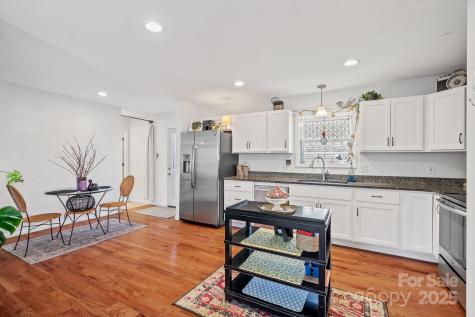 28 Yarrow Meadow Road Weaverville NC 28787