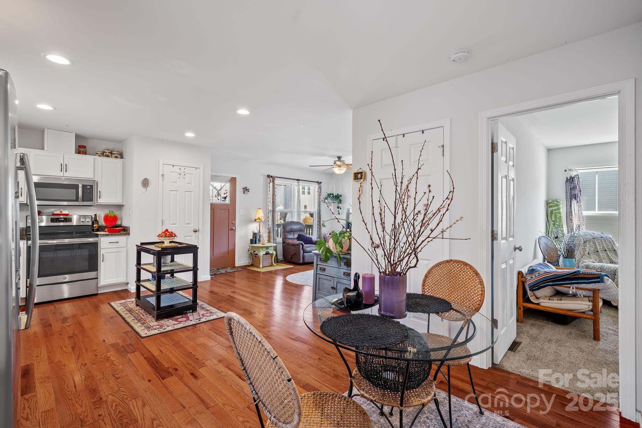 28 Yarrow Meadow Road Weaverville NC 28787