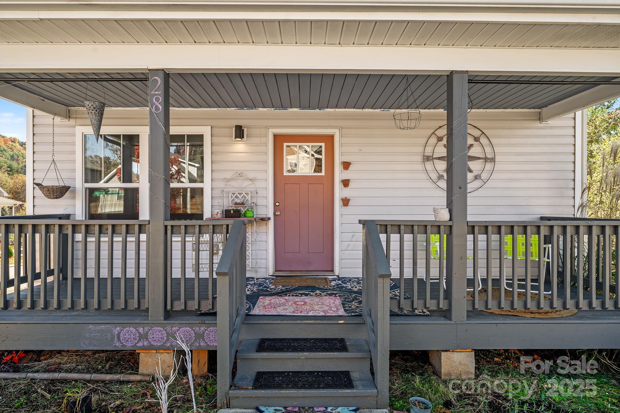 28 Yarrow Meadow Road Weaverville NC 28787
