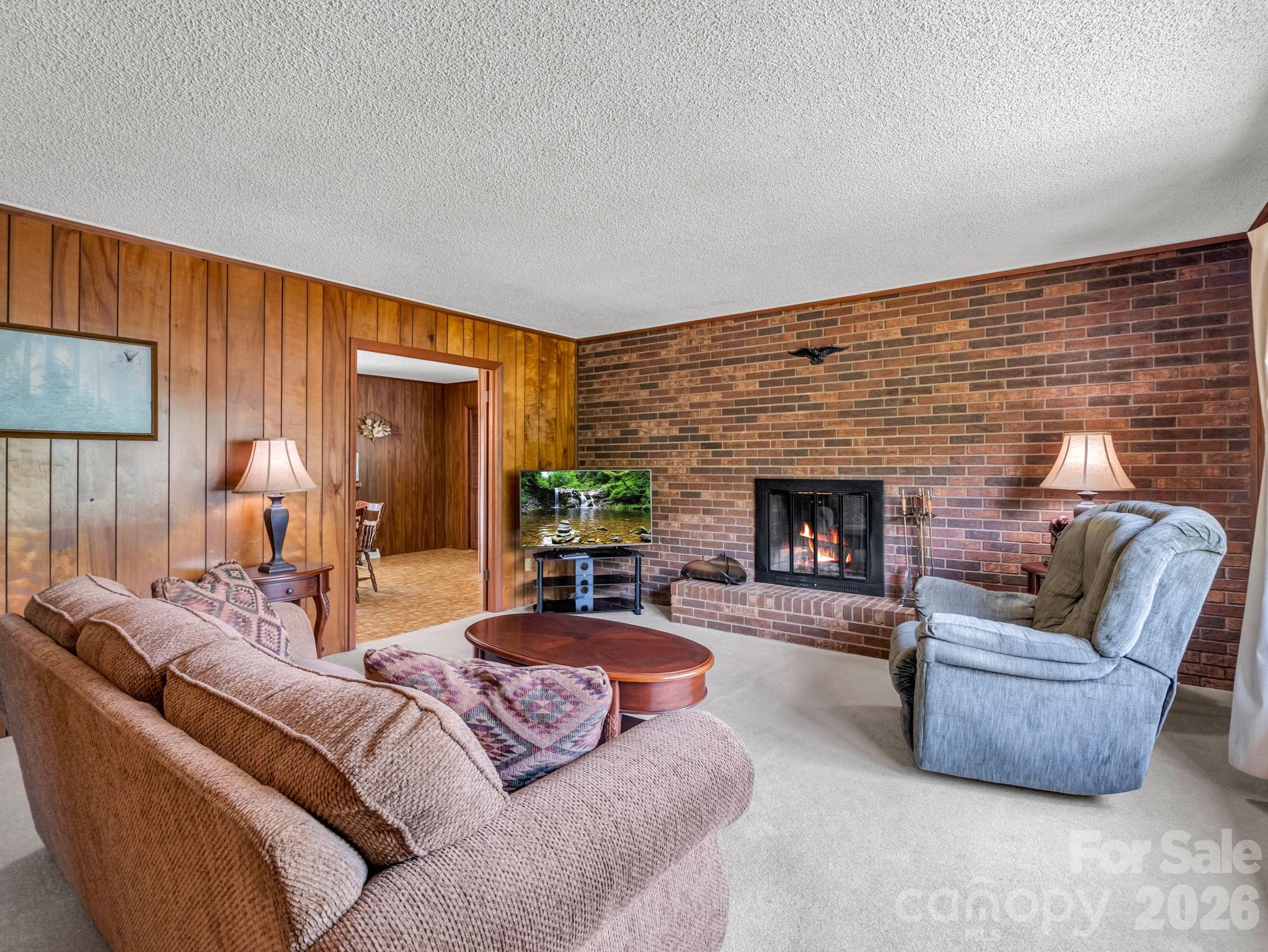 121 Greenfield Lane Hendersonville NC 28792