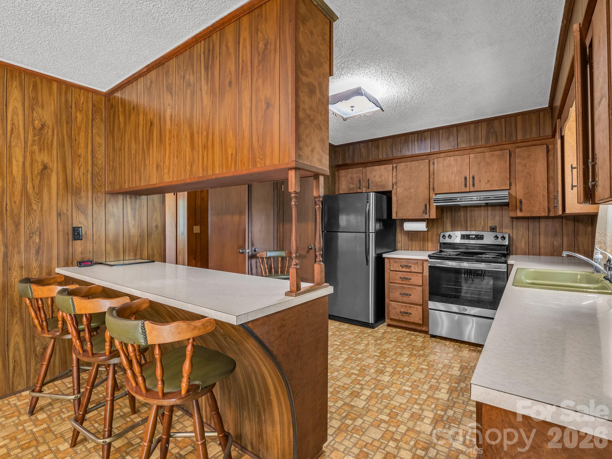 121 Greenfield Lane Hendersonville NC 28792