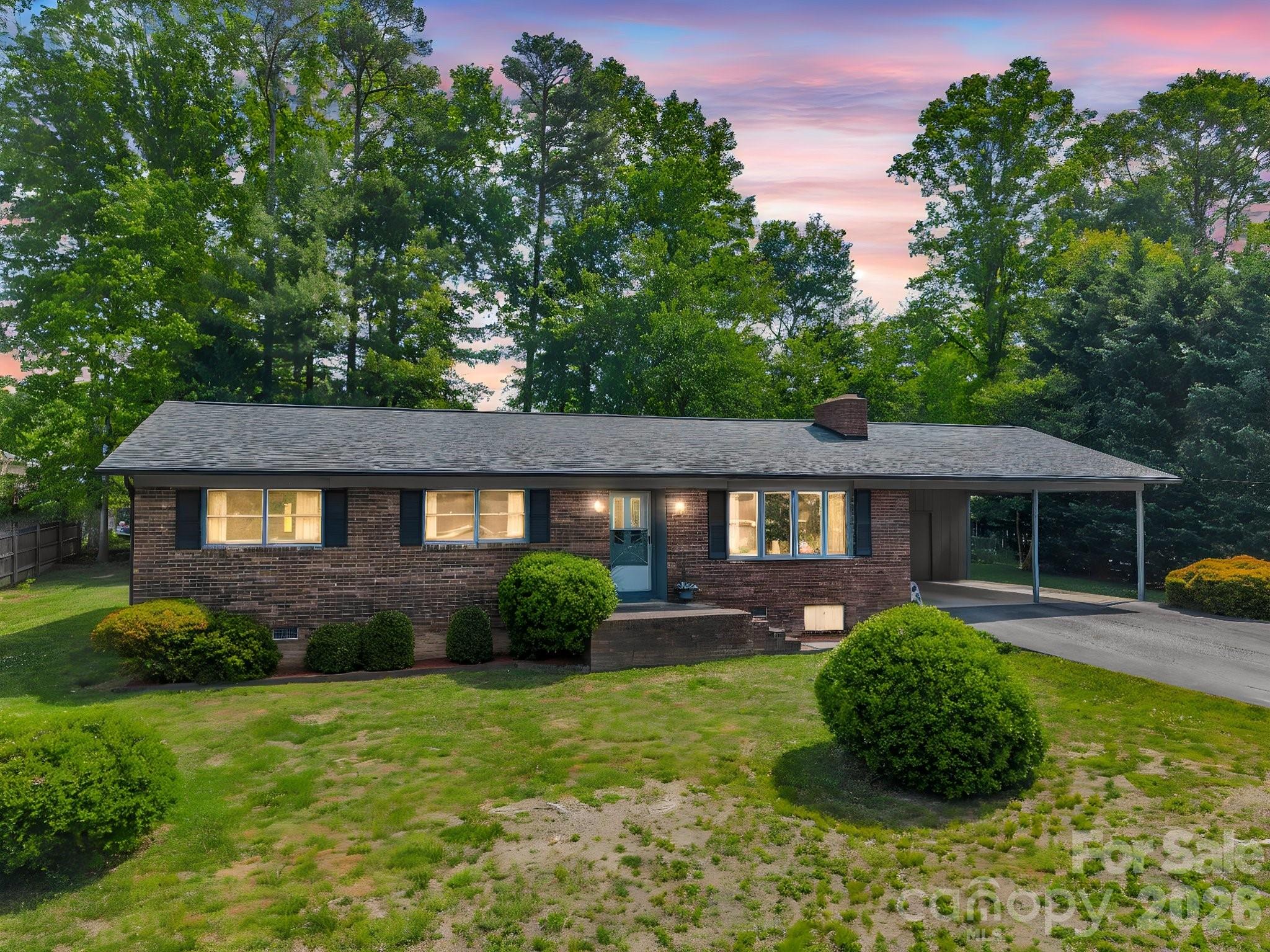 121 Greenfield Lane Hendersonville NC 28792