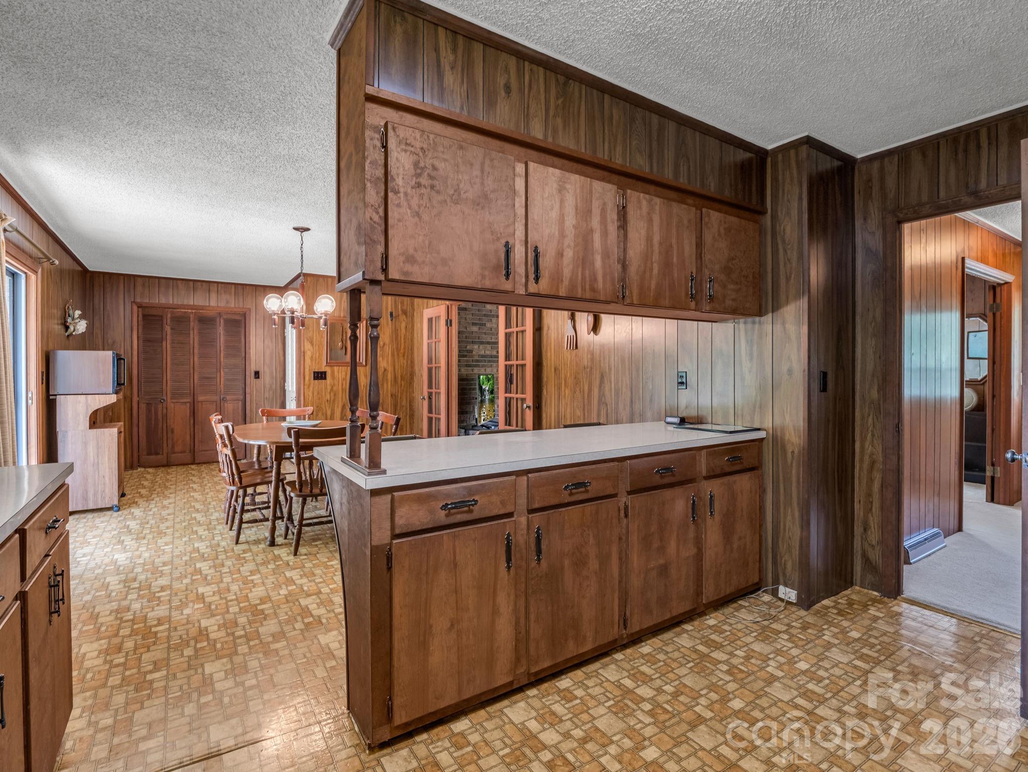 121 Greenfield Lane Hendersonville NC 28792