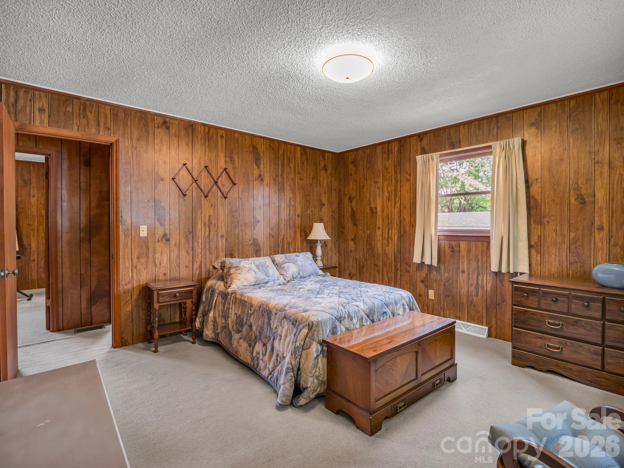 121 Greenfield Lane Hendersonville NC 28792