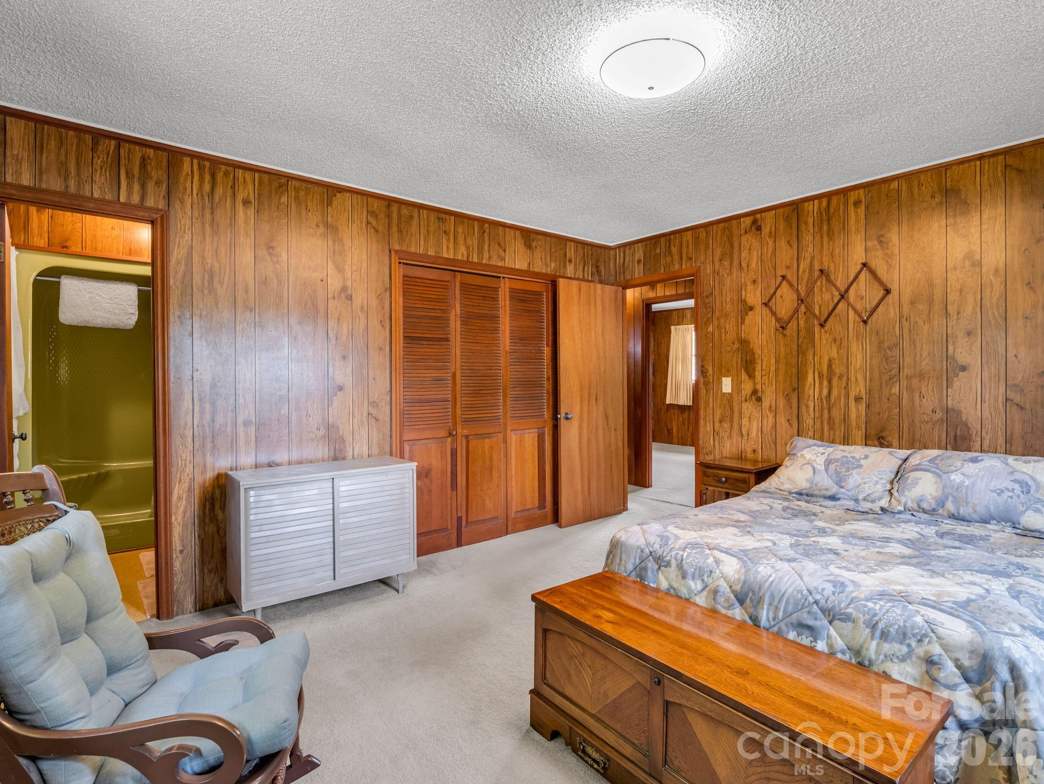 121 Greenfield Lane Hendersonville NC 28792