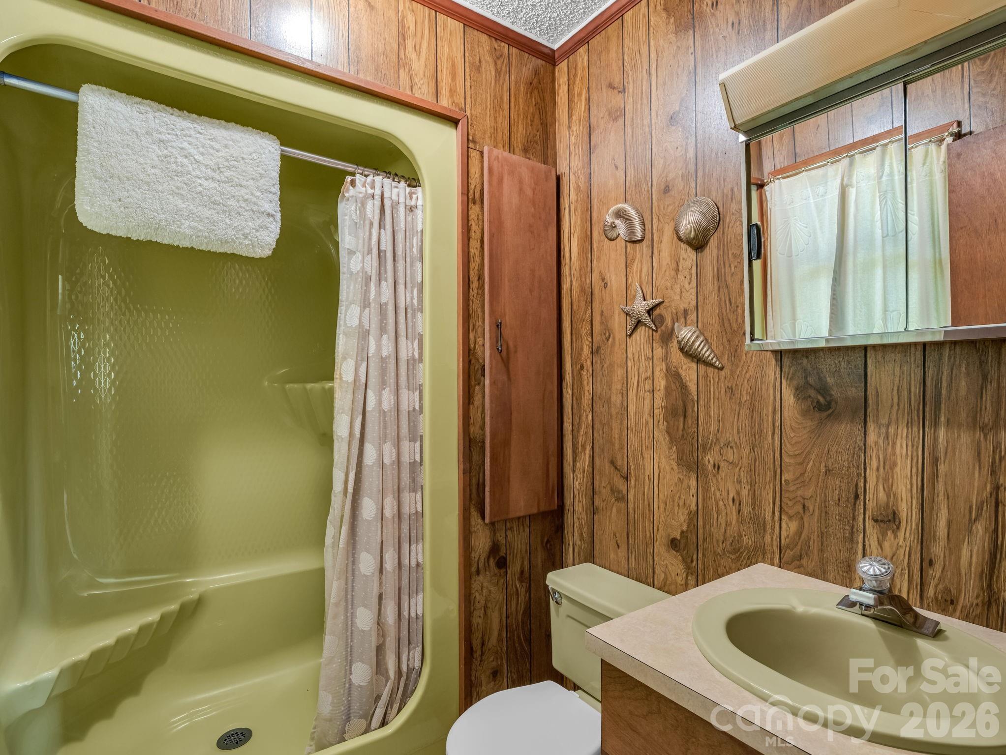 121 Greenfield Lane Hendersonville NC 28792