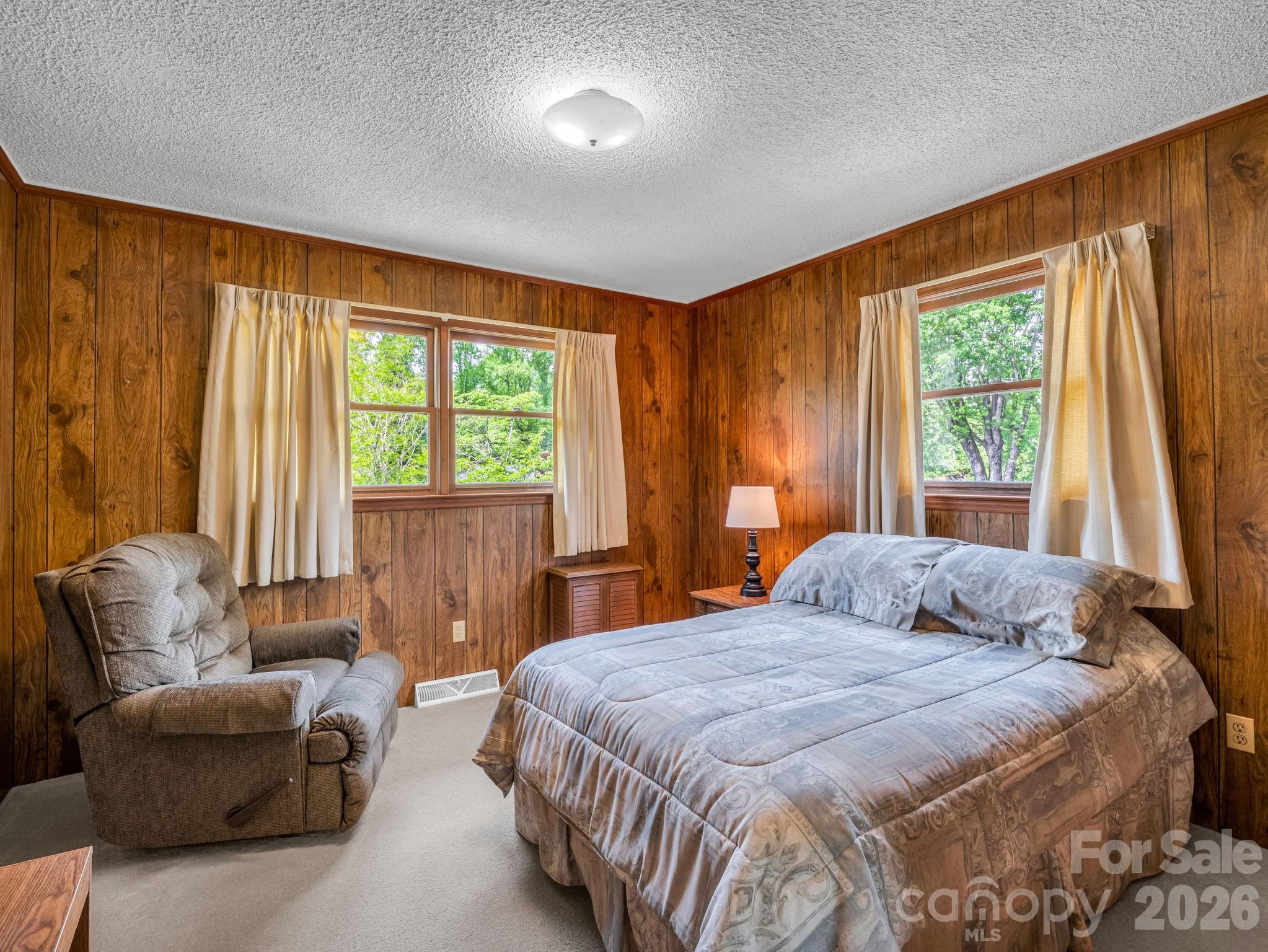 121 Greenfield Lane Hendersonville NC 28792