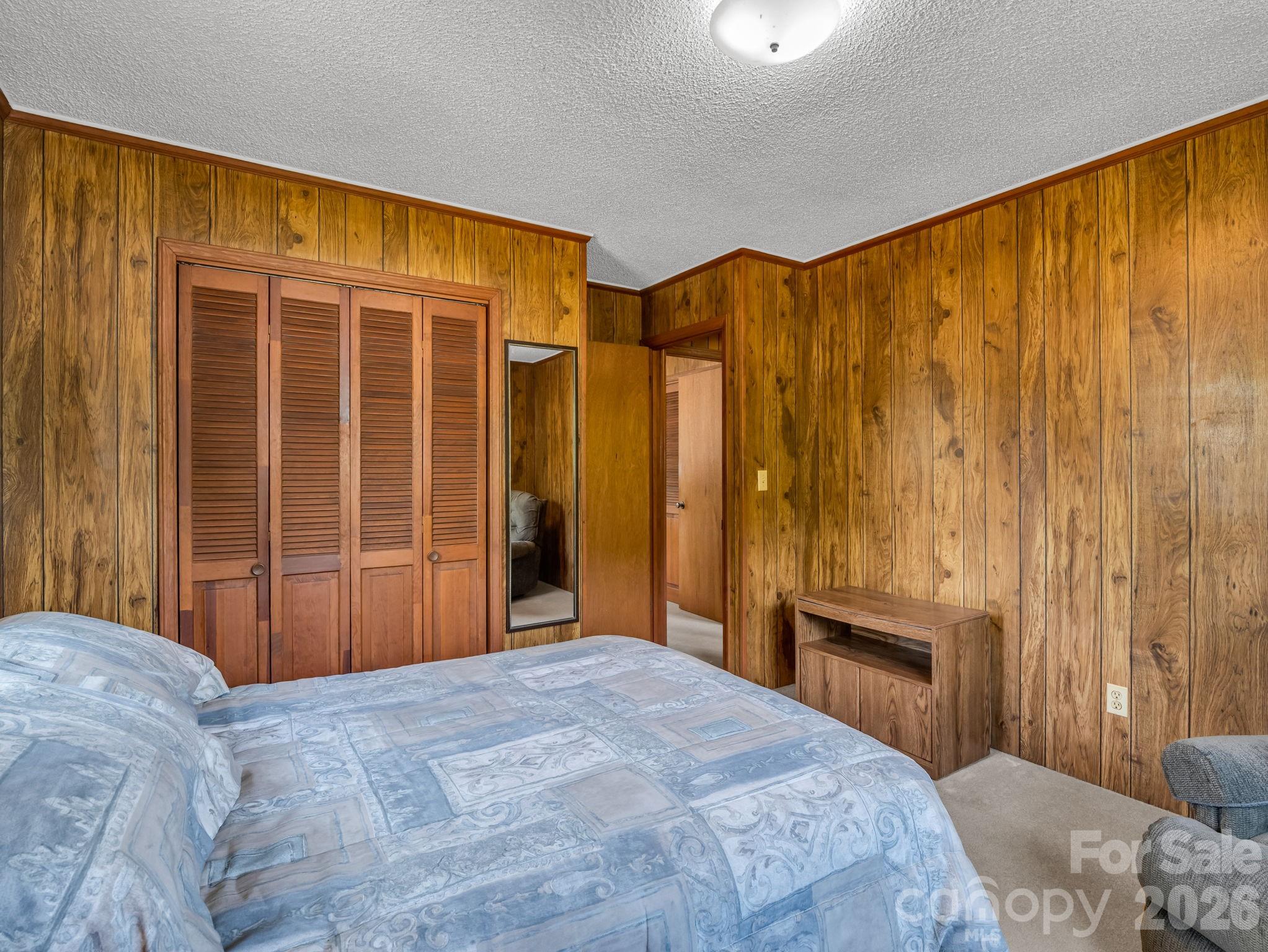 121 Greenfield Lane Hendersonville NC 28792