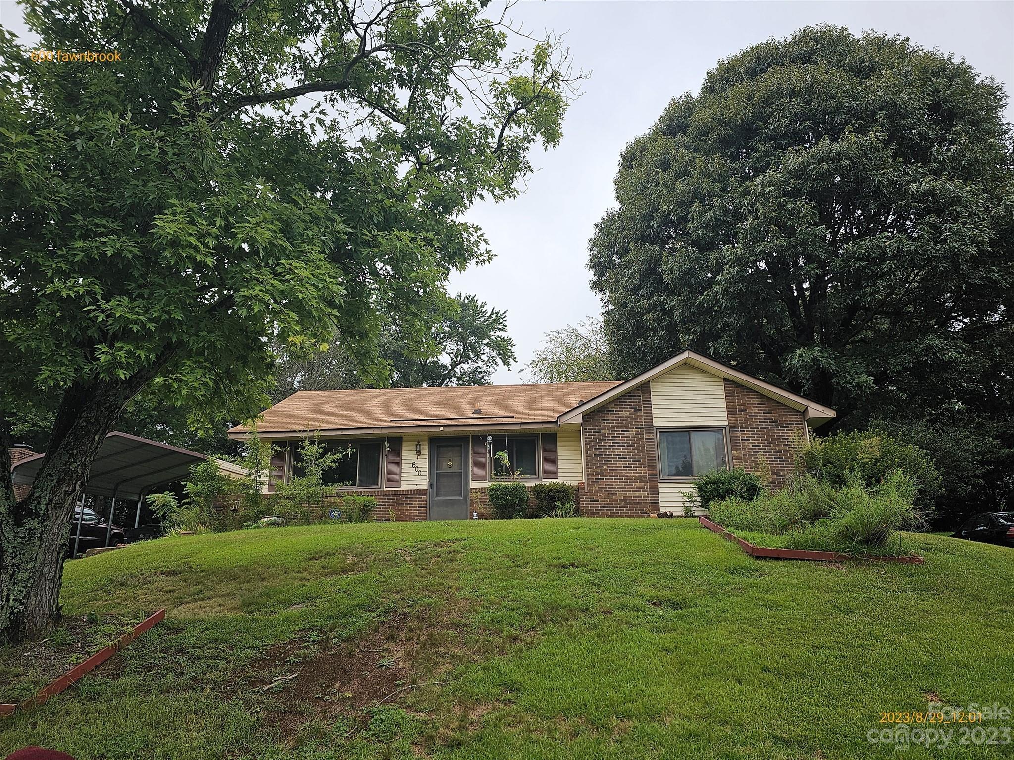 600 Fawnbrook Lane Charlotte NC 28217