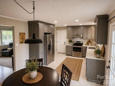 492 14th Avenue Drive NE Hickory NC 28601