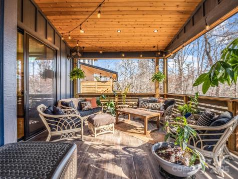 408 S Oconeechee Avenue Black Mountain NC 28711