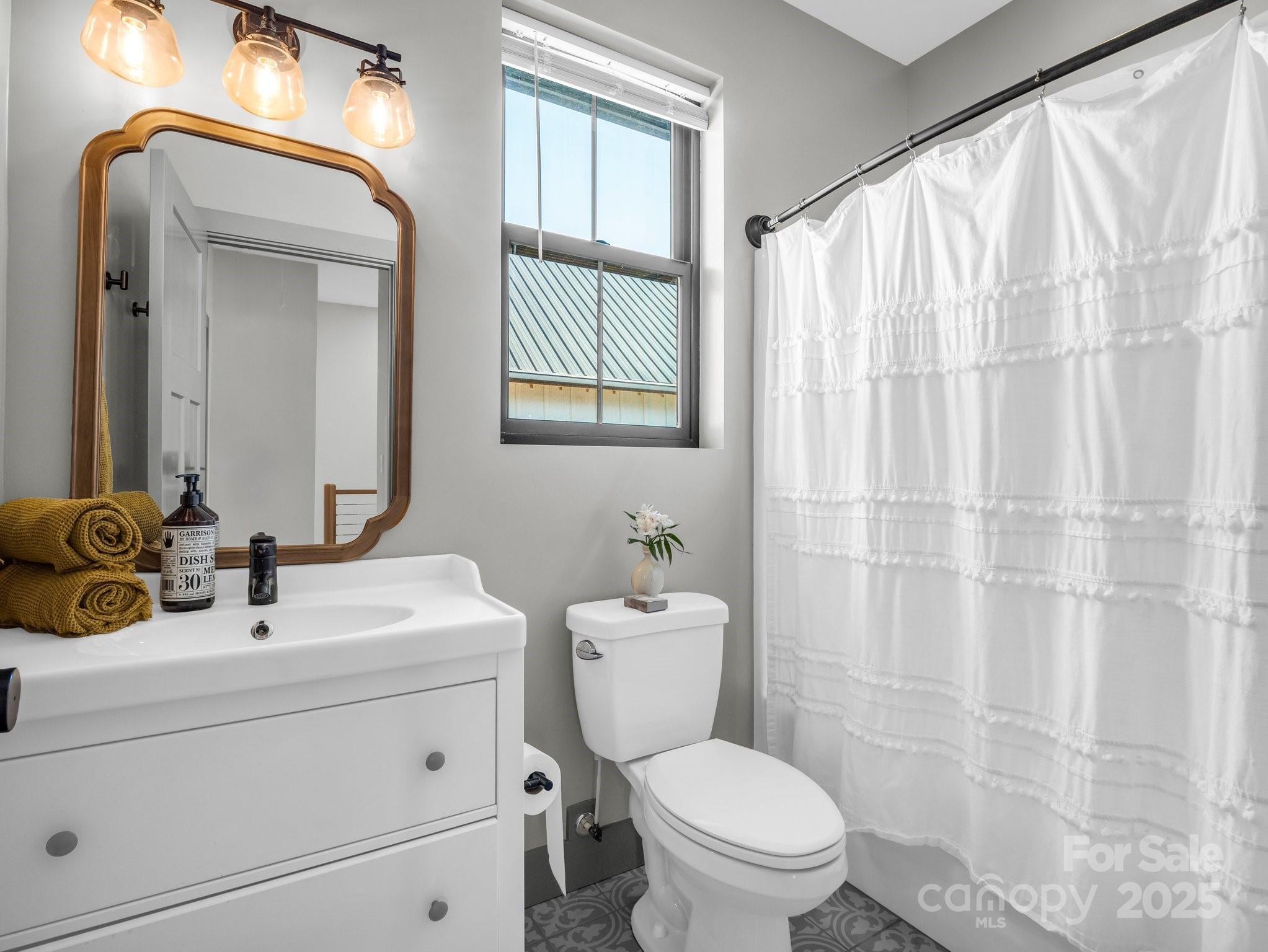 408 S Oconeechee Avenue Black Mountain NC 28711