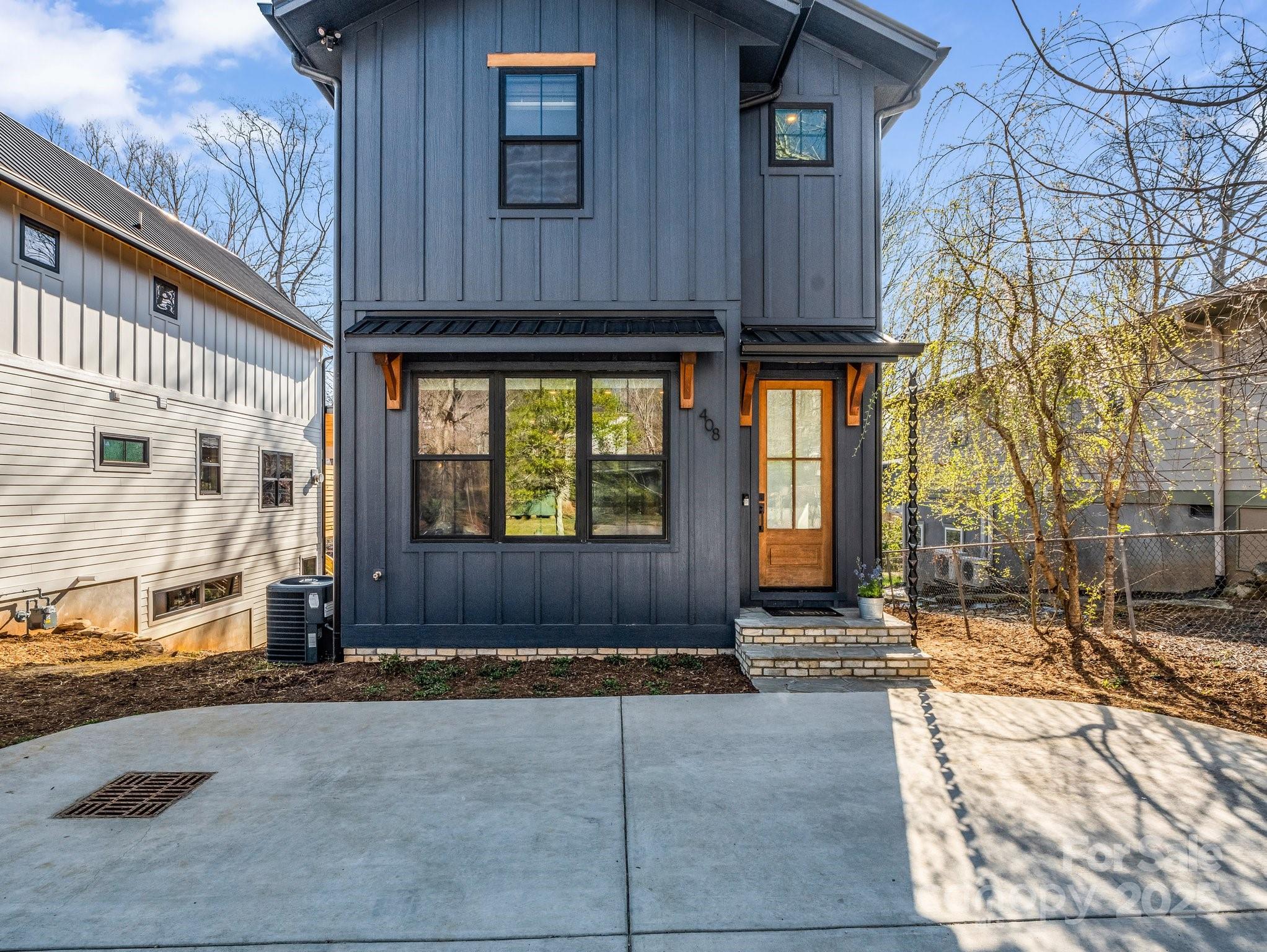 408 S Oconeechee Avenue Black Mountain NC 28711