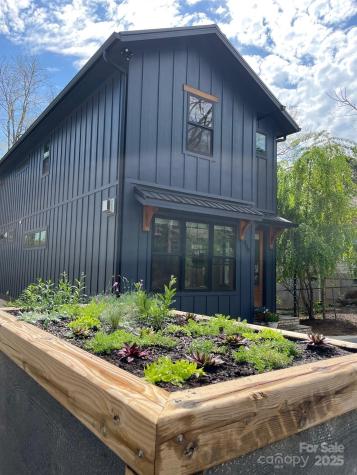 408 S Oconeechee Avenue Black Mountain NC 28711