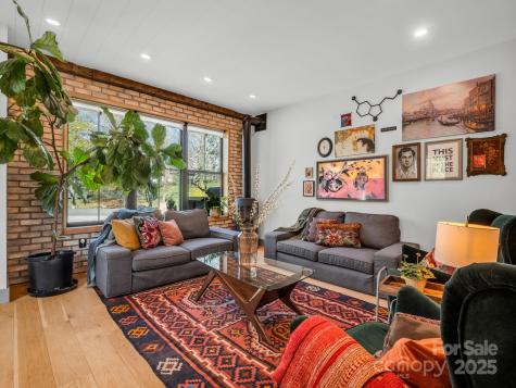 408 S Oconeechee Avenue Black Mountain NC 28711