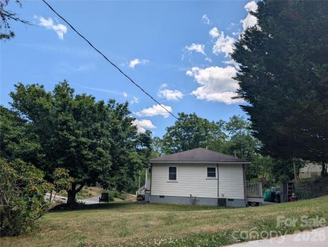 133 Highland Street Weaverville NC 28787