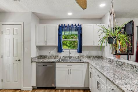 133 Highland Street Weaverville NC 28787