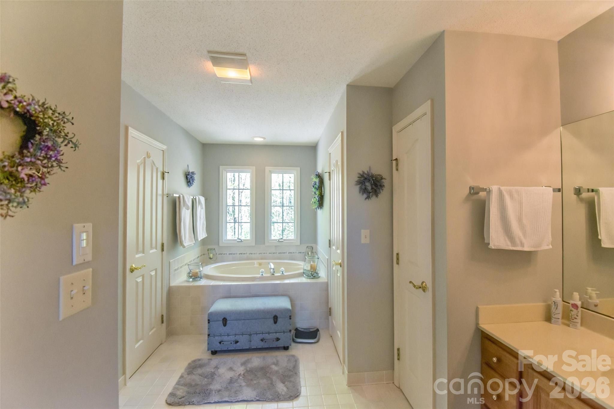 548 Thunder Road Brevard NC 28712