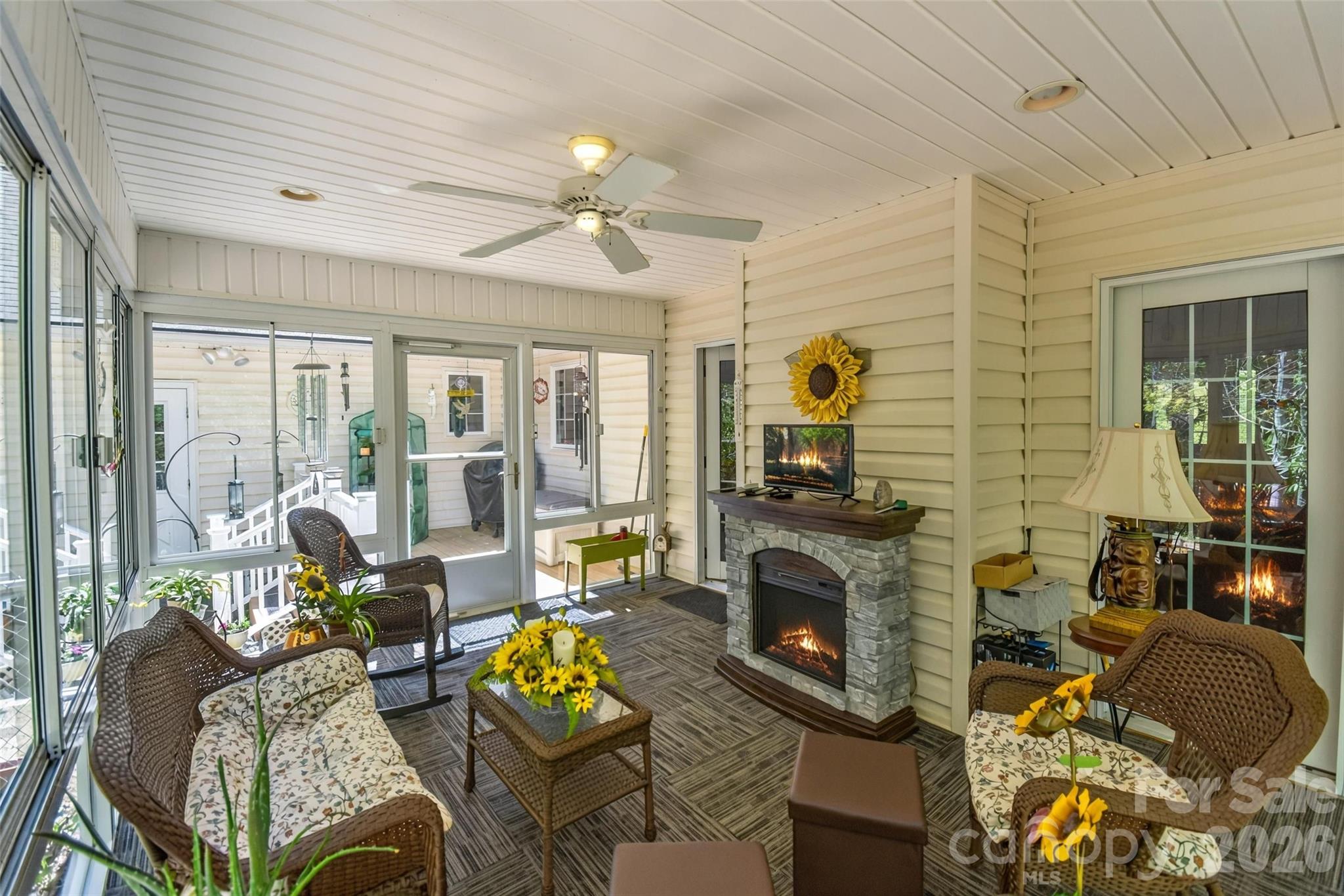 548 Thunder Road Brevard NC 28712