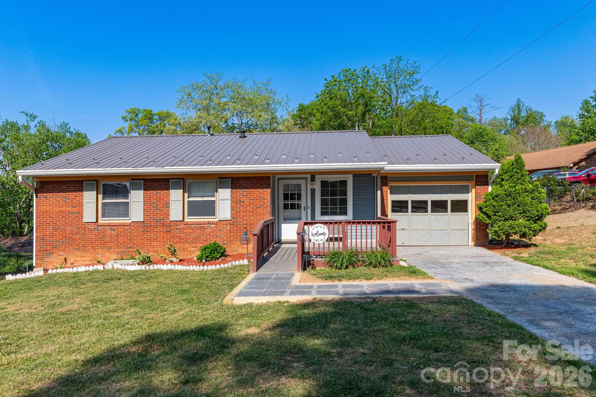30 Compton Drive Asheville NC 28806