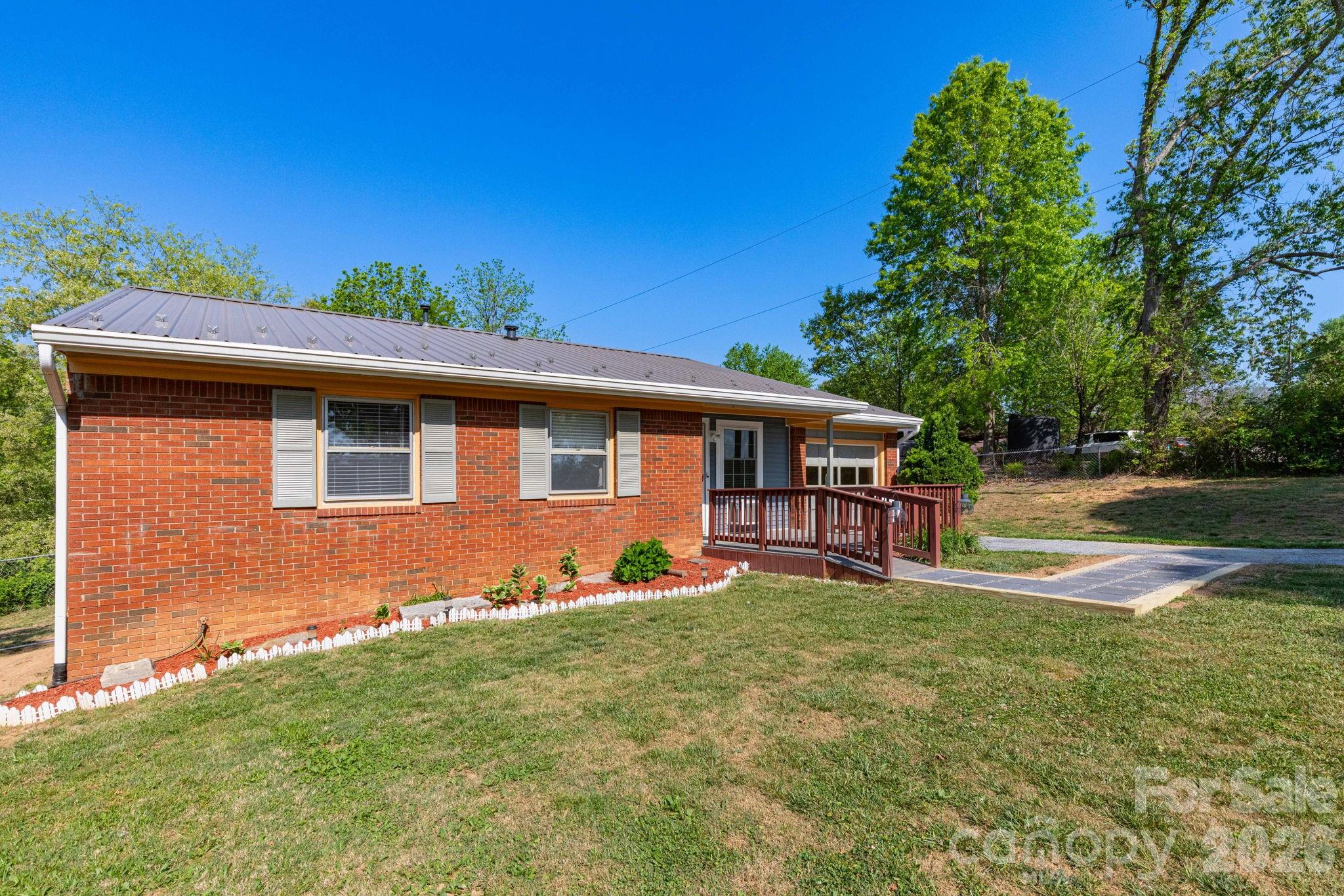 30 Compton Drive Asheville NC 28806