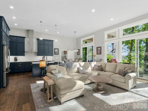 199 Garnet Way Hendersonville NC 28791