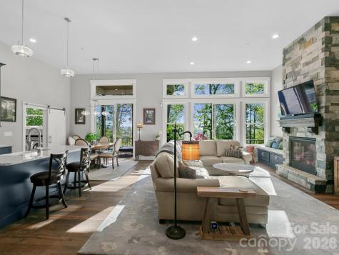 199 Garnet Way Hendersonville NC 28791