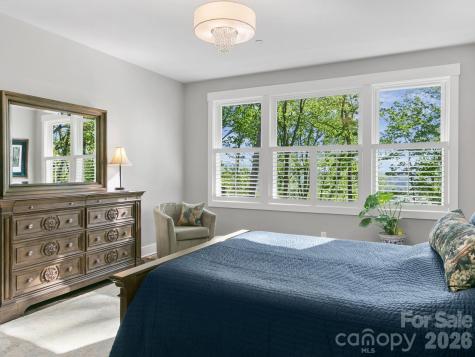 199 Garnet Way Hendersonville NC 28791