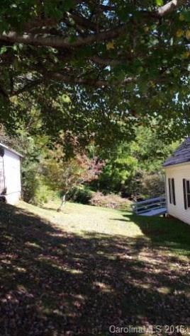 28 Summit Street Burnsville NC 28714
