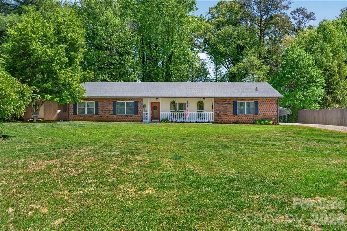 7142 Little Mountain Road Sherrills Ford NC 28673