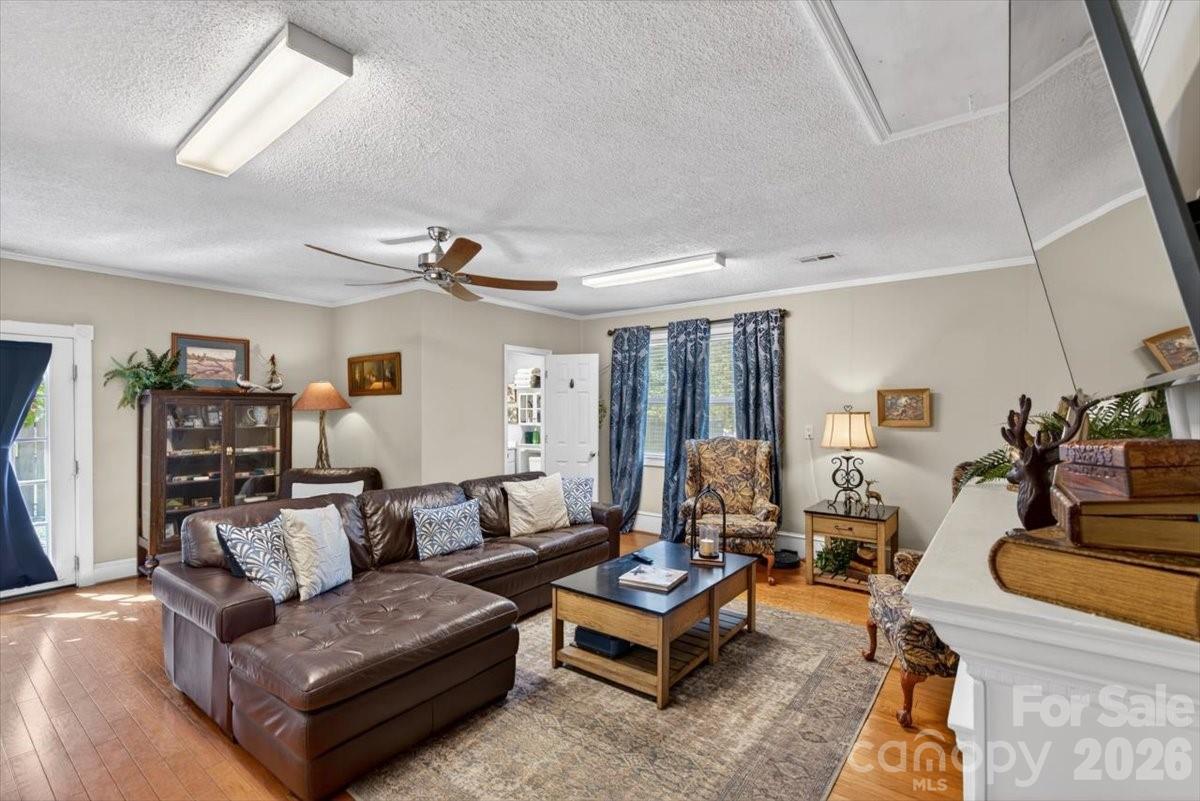 7142 Little Mountain Road Sherrills Ford NC 28673