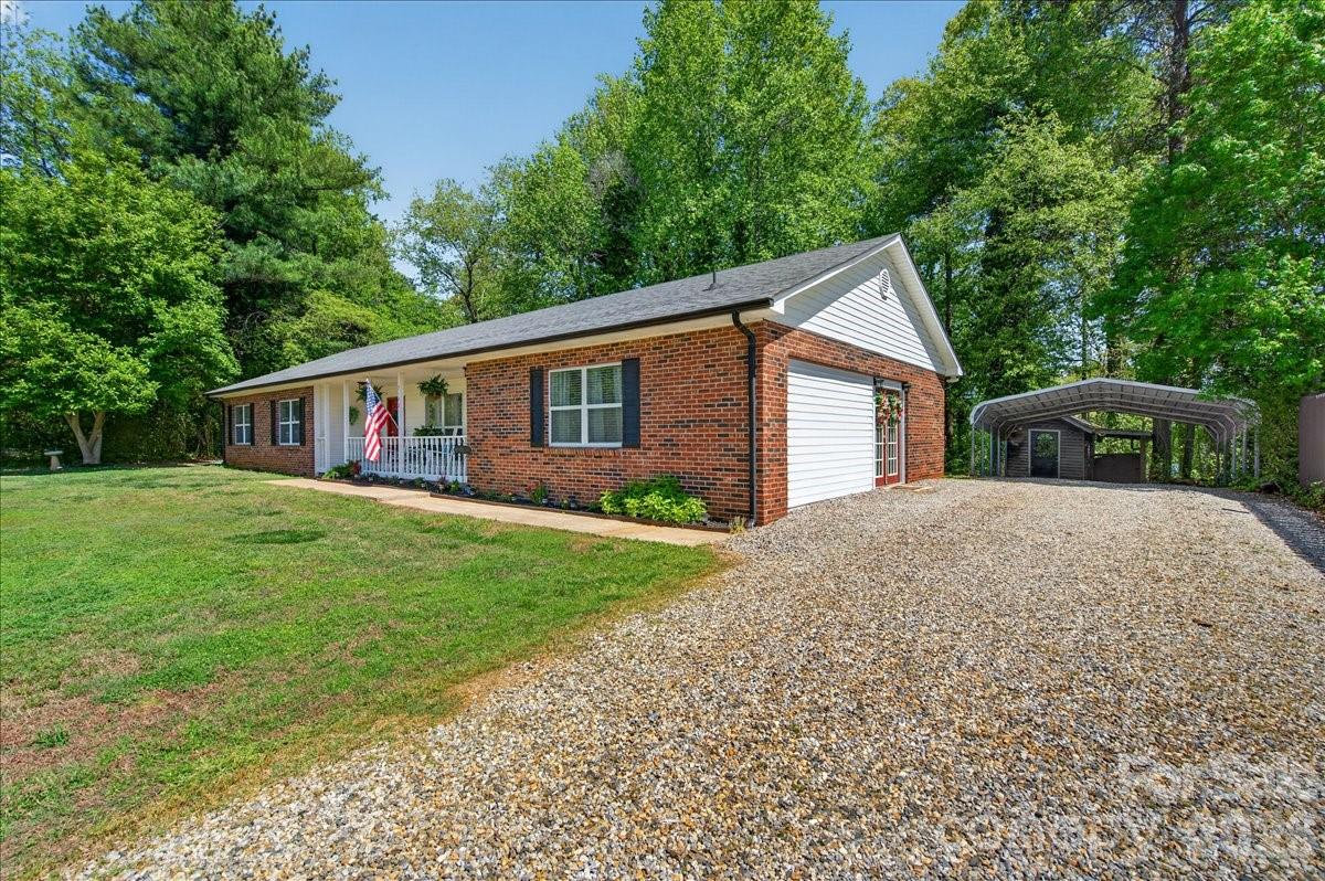 7142 Little Mountain Road Sherrills Ford NC 28673