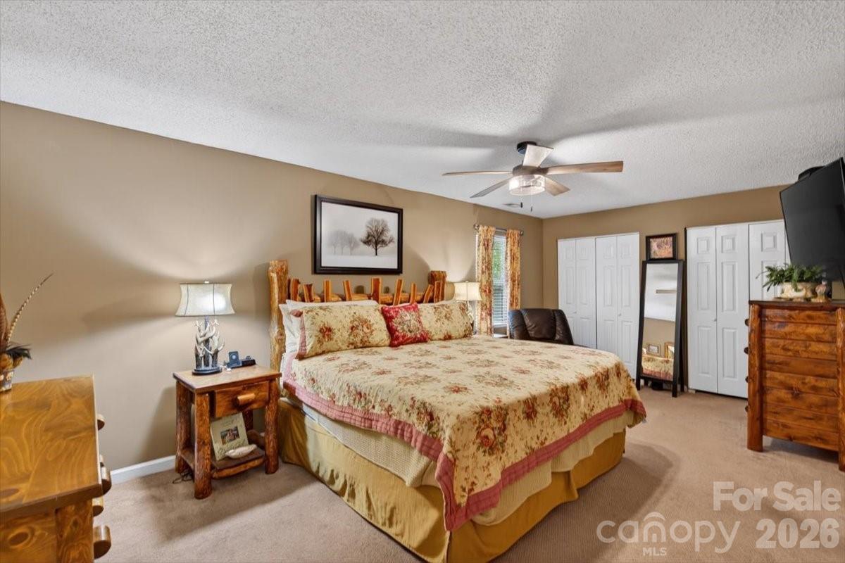 7142 Little Mountain Road Sherrills Ford NC 28673