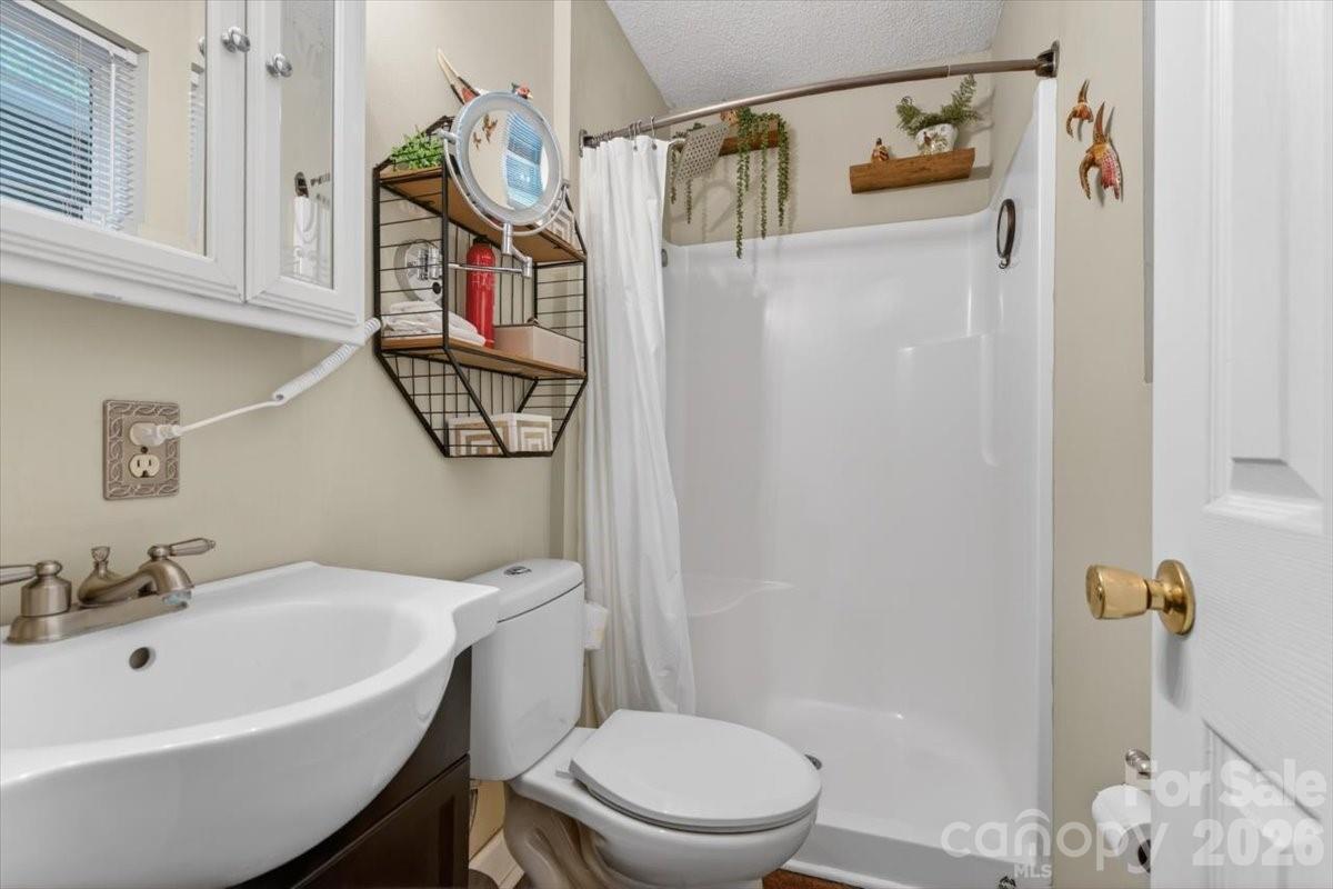 7142 Little Mountain Road Sherrills Ford NC 28673