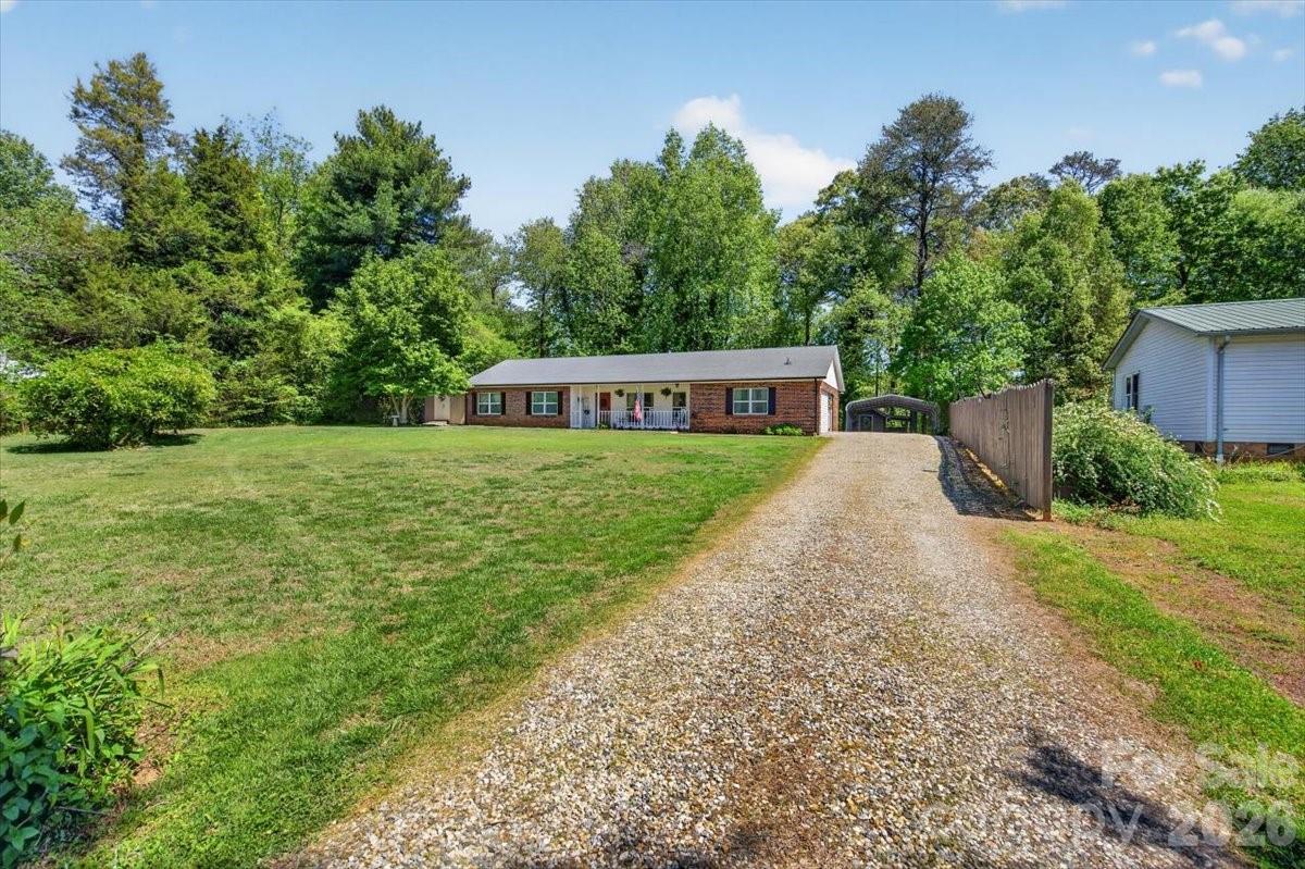 7142 Little Mountain Road Sherrills Ford NC 28673