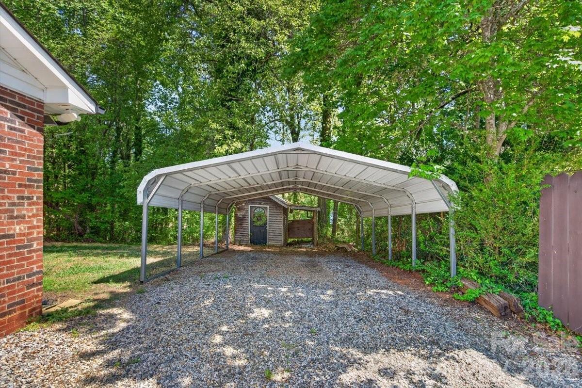 7142 Little Mountain Road Sherrills Ford NC 28673