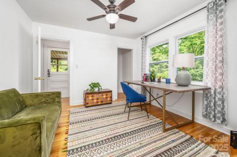 12 Canterbury Road Asheville NC 28805