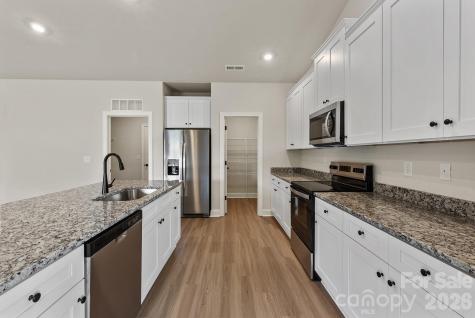 6721 Fairford Drive Charlotte NC 28215