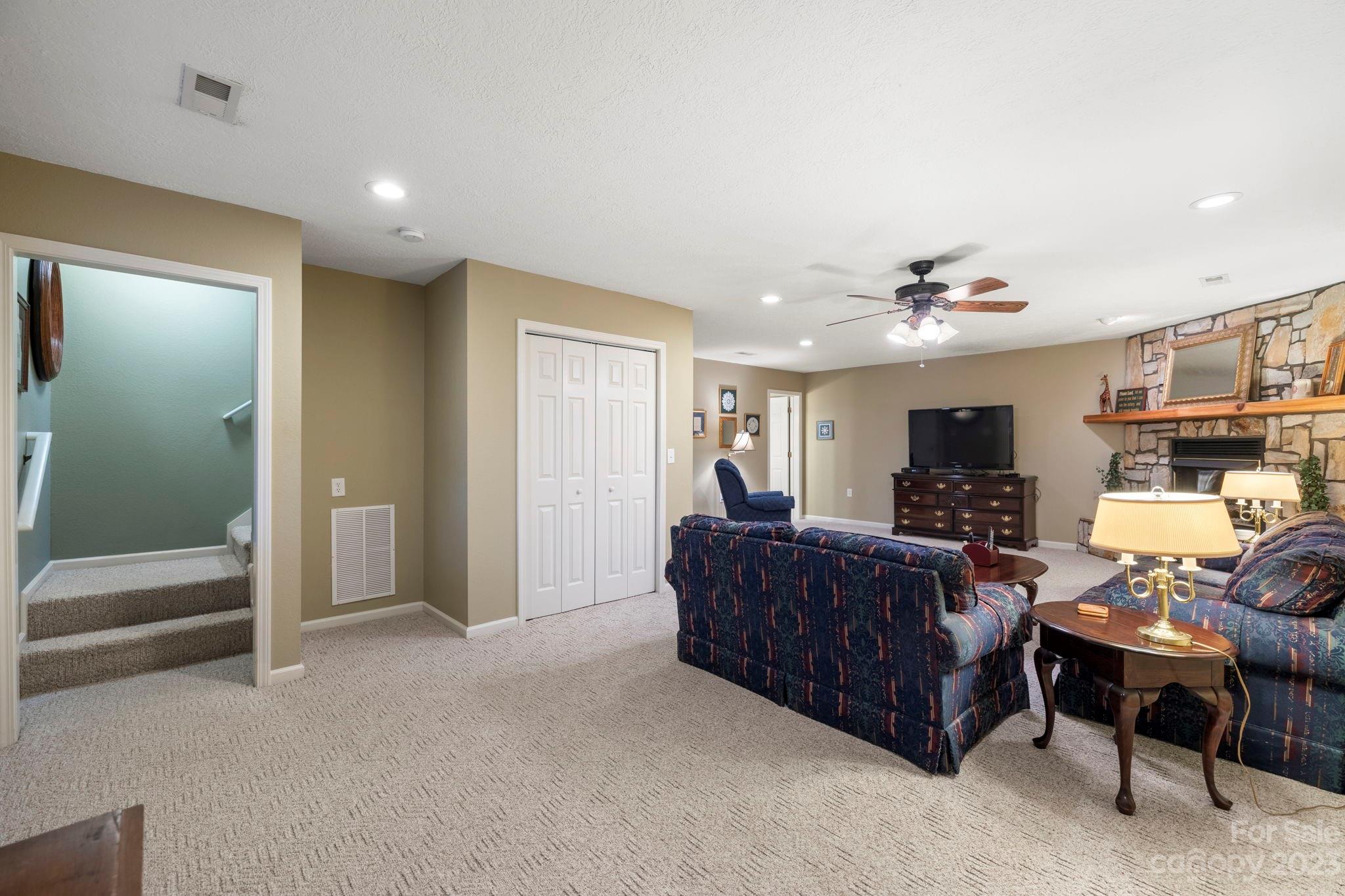 11 Leisure Wood Drive Canton NC 28716