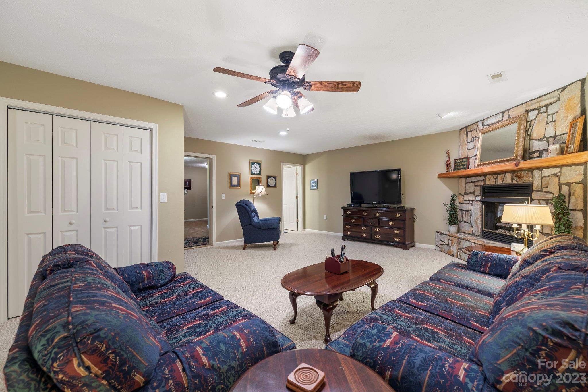 11 Leisure Wood Drive Canton NC 28716