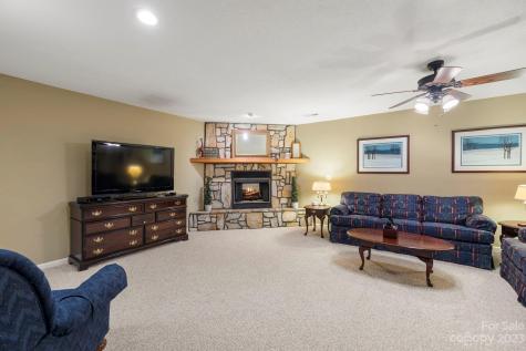11 Leisure Wood Drive Canton NC 28716