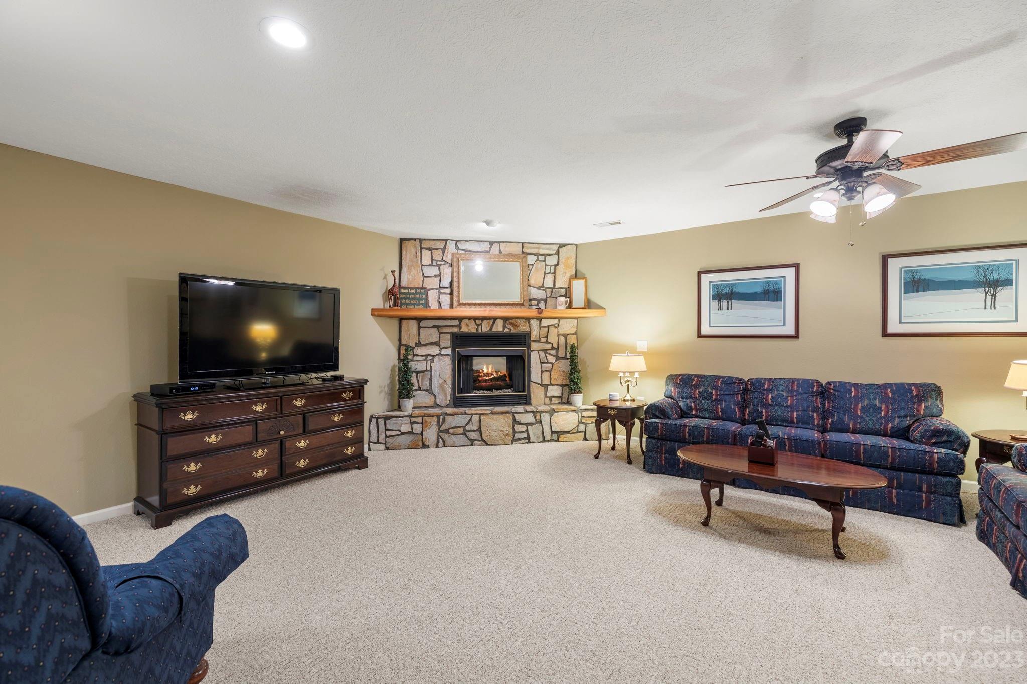 11 Leisure Wood Drive Canton NC 28716