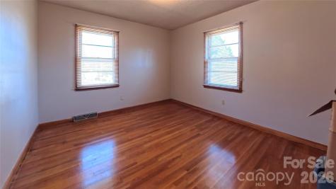 2410 Harris Henrietta Road Mooresboro NC 28114