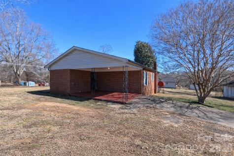 2410 Harris Henrietta Road Mooresboro NC 28114