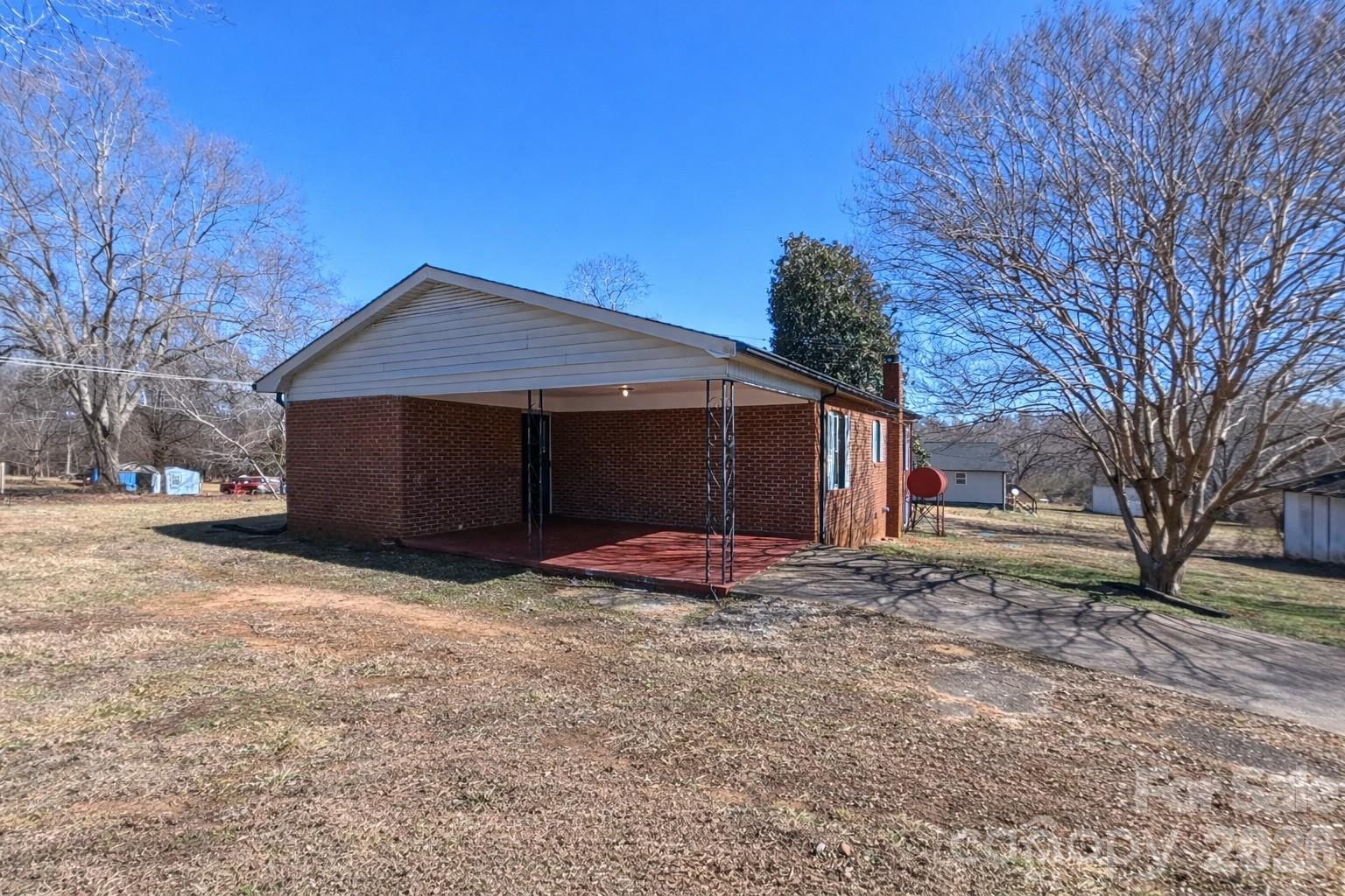 2410 Harris Henrietta Road Mooresboro NC 28114