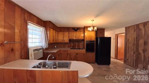 2410 Harris Henrietta Road Mooresboro NC 28114