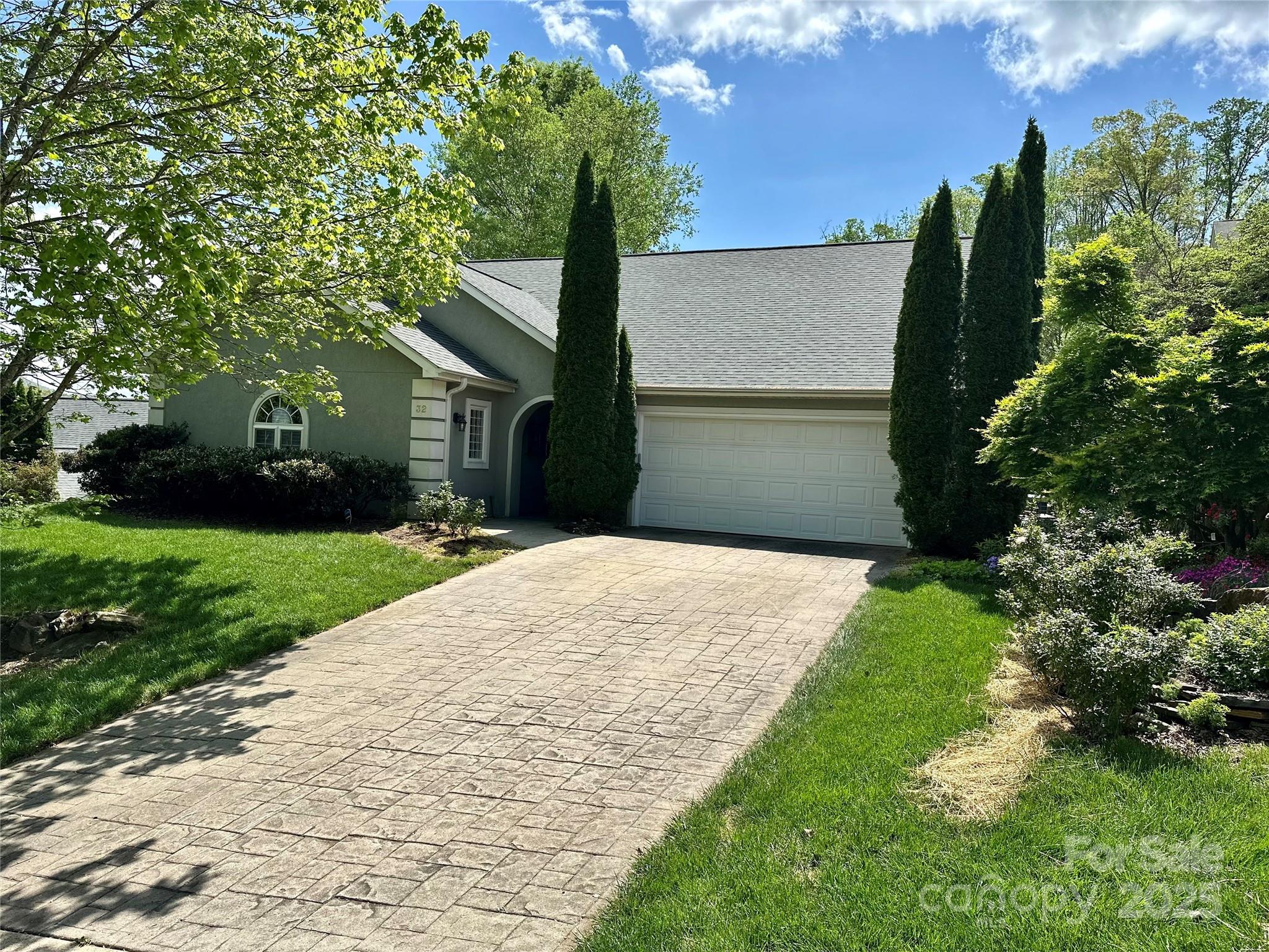 32 Stonebridge Drive Asheville NC 28805