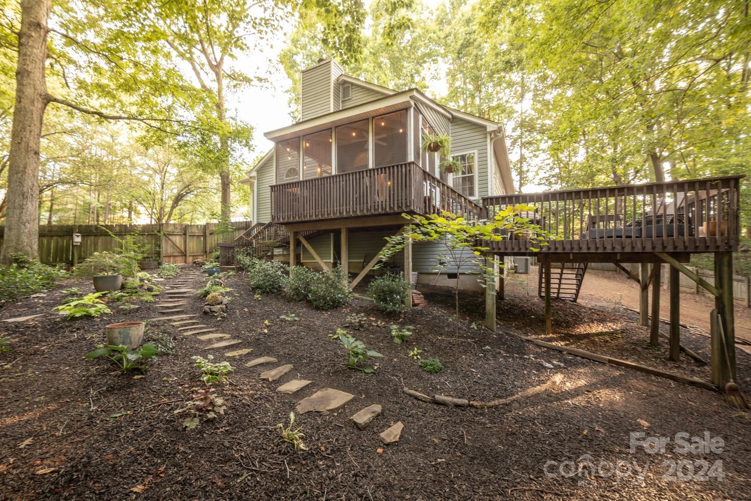 12024 Danby Road Pineville NC 28134